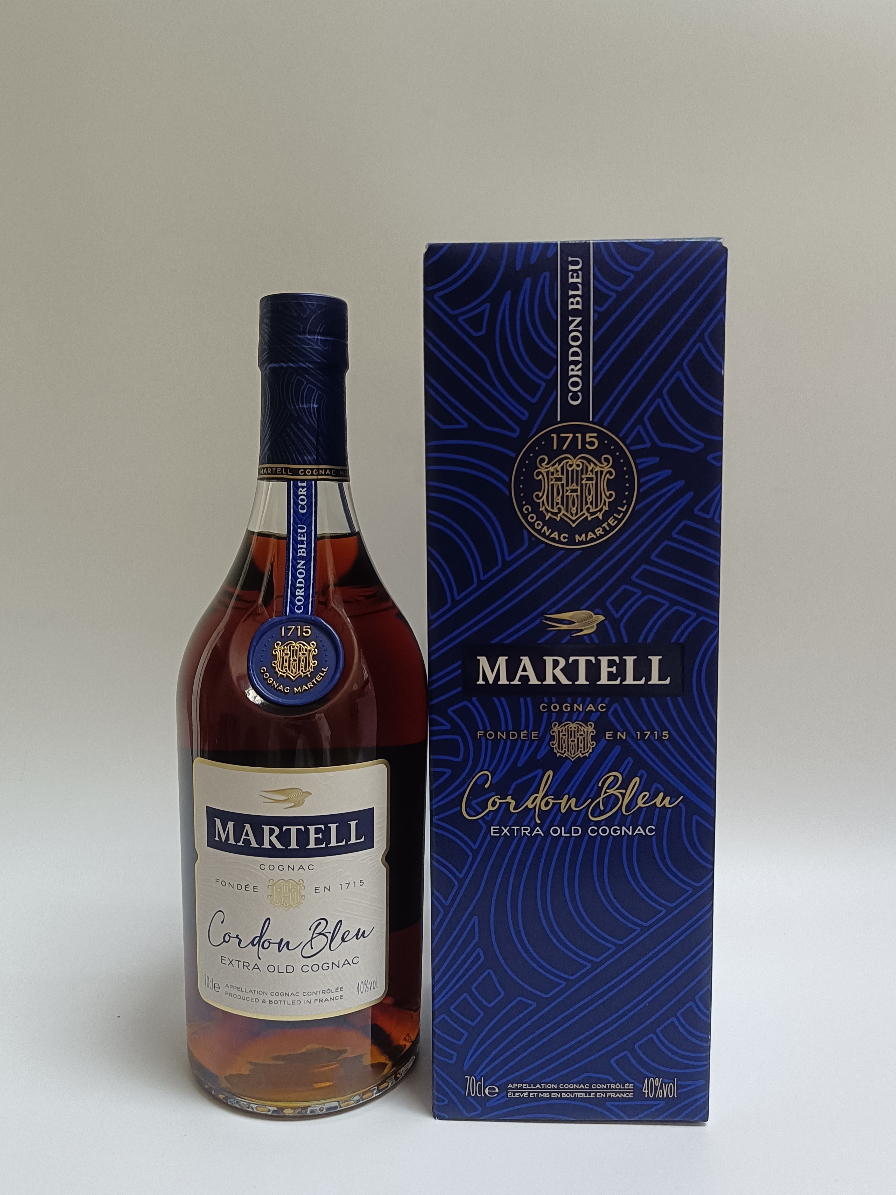 蓝带马爹利 Martell Cordon Bleu Extra Old Cognac, Cognac, France